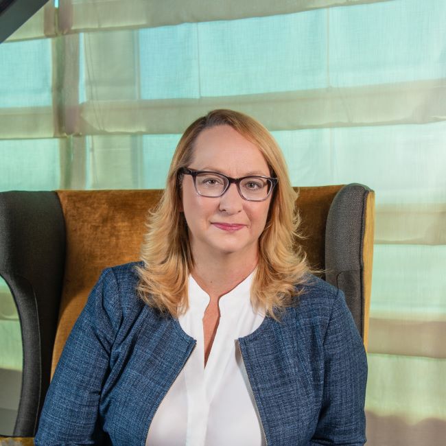 Adrienne Rowland Headshot