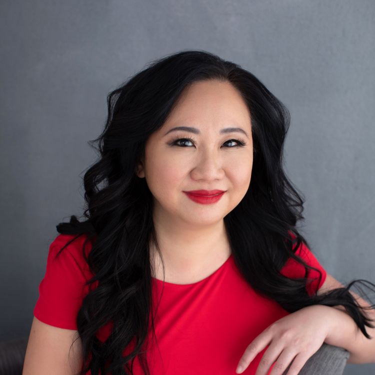 Shirley Wang Headshot