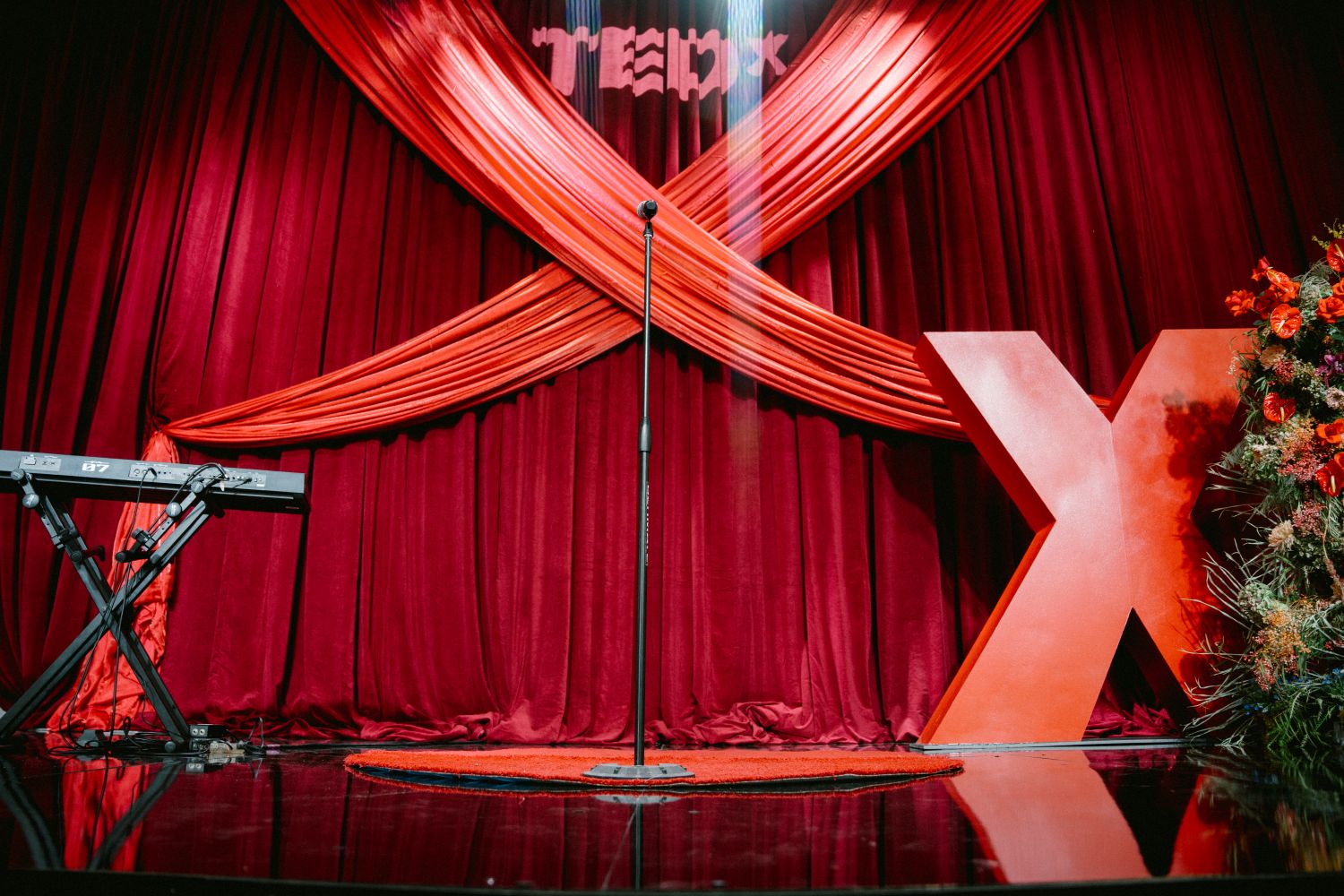 Empty Stage - home page